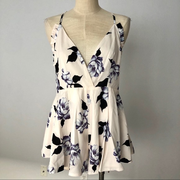 L’ATISTE Pants - Off-white L’ATISTE Blue Floral Shorts Romper